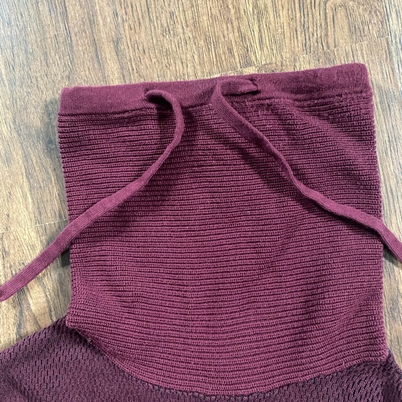 Express Sweater - Picture 3 of 4